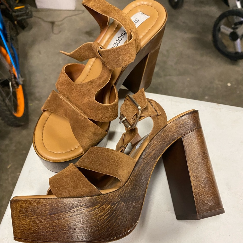 Steve Madden chunky heels. EUC.